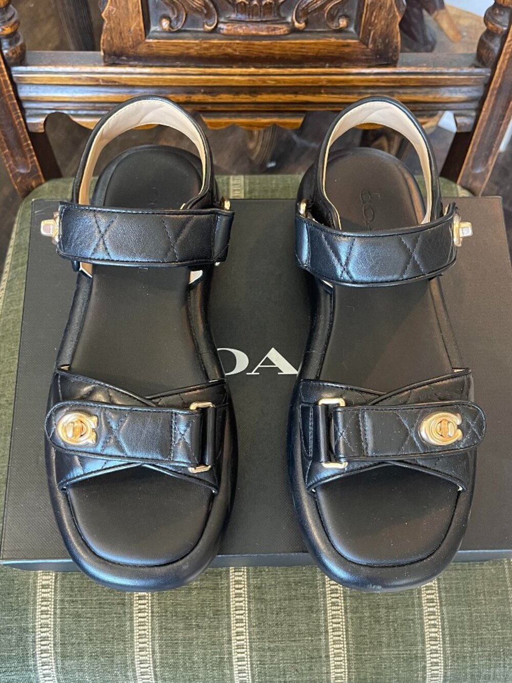 COACH QUILTED BLACK LEATHER DAD SANDALS SIZE 7